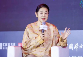 倪萍医美后焕发“第二春”，穿国风外套时尚优雅，64岁看着像34岁