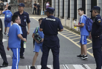 日本小学生遇袭细节:母亲沾满鲜血中文求救