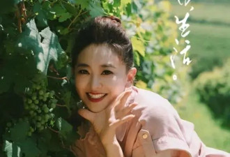她是央视美女主持人，低调嫁豪门，39岁生子...