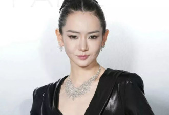 吴艳妮亮相时装周，颜值一流不输女明星