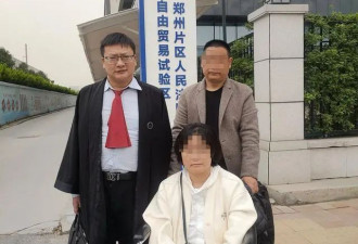 女企业家被当街捅刀主犯被判两年多，受害人不服