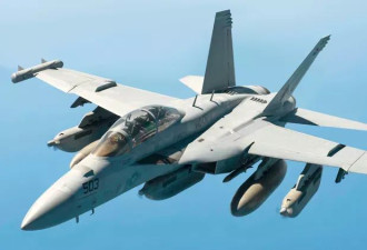 美军电战机之王EA-18G“咆哮者号”坠毁 飞行员生死不明