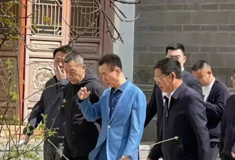 骨瘦如柴的王健林，没有兄弟了