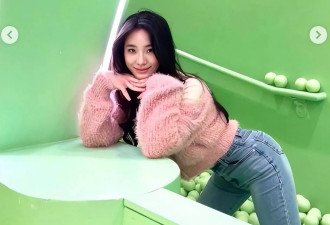小S女儿支持具俊晔画展，大S疑似出镜
