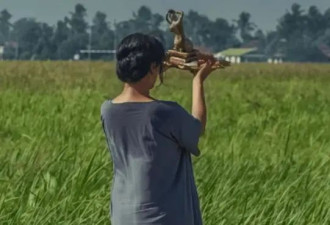 43岁范冰冰为影后拼命增重20斤，穿粗麻衣演农妇，彻底颠覆女神形象！