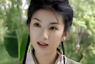 黄奕看望英国留学女儿，黄芊玲抱着妈妈眼含泪光