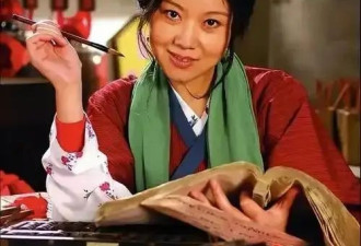 45岁减掉30斤，与小九岁男孩恋爱，如今53岁事业回春状态好！