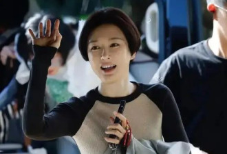 45岁秦岚换新发型引热议！网友：这是把姐姐变成了“大姨”