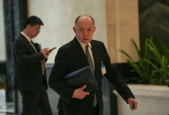 香港超级豪门接班人的聚会 让人看到了李嘉欣老公的“尴尬”