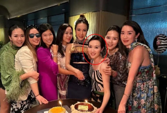 霍启刚表妹罕露面，妈妈出自霍家长房，每月...