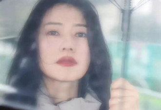 又被高圆圆美到！随便一拍都绝美，哪像45岁