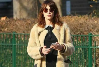 时尚博主Alexa Chung：英式街拍的魅力