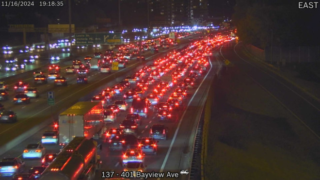 Bumper-to-bumper traffic seen on Highway 401 near Bayview Avenue on Nov. 16, 2024. (MTO)