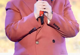 55岁韩红瘦下来像换了一个人，美到差点认不出