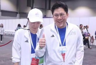 69岁周润发真老了，满头白发现身10公里赛
