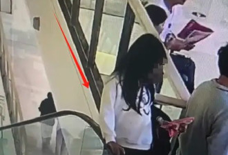 山东济宁一女孩在商场坠亡