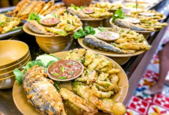 巴厘岛美食探索：乌布皇宫旁品味印尼双重芝士棒
