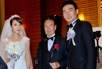 焦恩俊送花圈悼念前岳父，54岁前妻瘦成纸片人