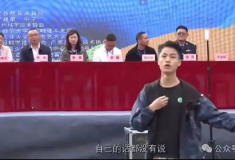 不愿在沉默中灭亡，于是在“安娜草堂”呐喊