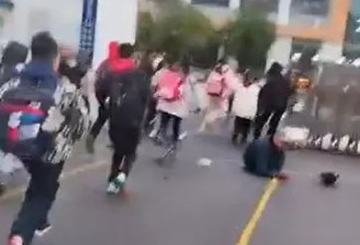 湖南常德小学车撞人司机外貌曝光 民众围殴 车头撞凹…