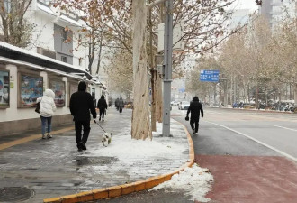 中产标配的“北京市服”，冲锋衣凭什么成了上班族“最好医美”？