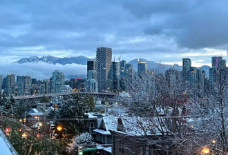 倒反天罡：温哥华降大雪，今年比多伦多还早