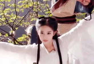 金鸡影后李庚希背景大揭秘：父亲是徐静蕾同学，母亲与张兰是闺蜜