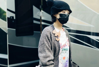 赵丽颖粉色穿搭显少女，眼神清澈有魅力，与林更新再传绯闻