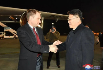普京送给金正恩1头狮子2只棕熊2头牦牛5只.....
