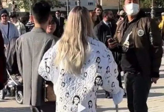 萧亚轩和小鲜肉牵手亮相！她拄拐杖但身姿挺拔，爱情的力量真神奇