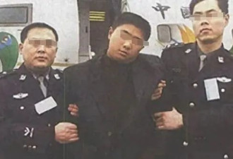 重庆杀人犯成缅甸看守所所长 娶警花 住别墅
