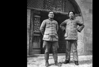 八年抗战时期 毛泽东在延安干了些啥？