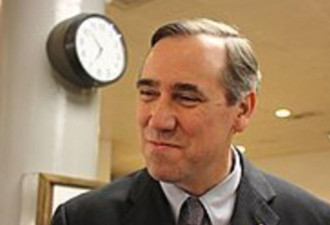 美国一民主党参议员访问台湾引关注