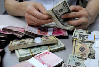 中企加紧囤积美元 人民币恐贬至8