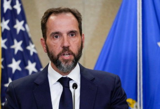 美国检察官寻求撤销针对特朗普的联邦刑事案件