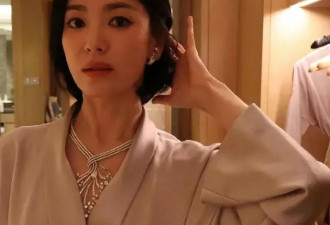 43岁的宋慧乔脸馒化了？烟熏妆难掩眼皮凹陷，生图苹果肌下垂明显