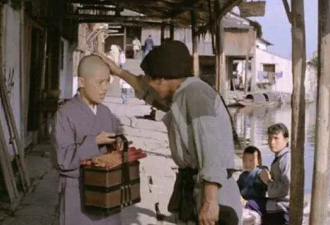 除了小尼姑，未庄没好人，中国盛产一身戾气阿Q