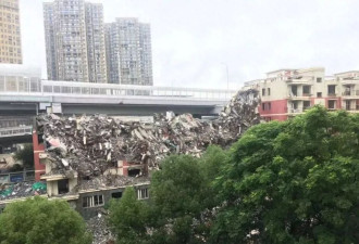武汉一地铁线疑因“钉子户”改线 花5亿拆迁一半后复建