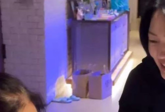 大S妈妈露面，大S笑声很爽朗，一家人齐聚很幸福