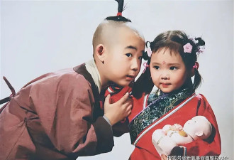 金发闯美不灵回归娇嗲风？Jennie的新刘海能力挽狂澜吗？
