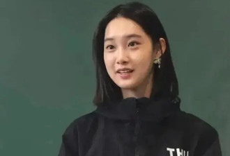 清华女神引台媒赞叹：神仙妹妹！比马龙杨倩还抢镜，颜值满分