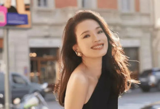 米兰时装周生图：没了滤镜，舒淇美艳，戚薇一言难尽