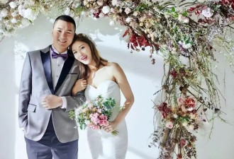 开心！41岁李彩桦酒吧狂欢被靓仔请喝酒，离婚后自认只想谈小鲜肉