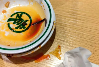 男子称袁记云饺用餐时吃出蚯蚓 多人反映有类似遭遇