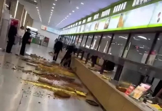 合肥工业大学食堂员工吵架，将饭菜打翻满地？