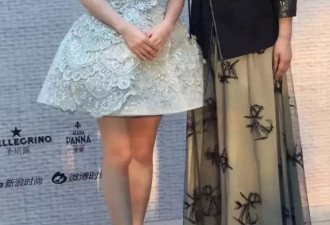 徐帆现身国外陪养女过节，徐朵穿露脐装俏皮可爱