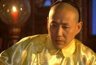 康熙第一次吃巧克力，看了“说明书”后回了3字