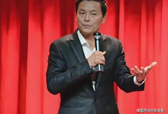67岁相声演员娶小30岁洋妻，生一屋混血儿移居国外，如今过得怎样