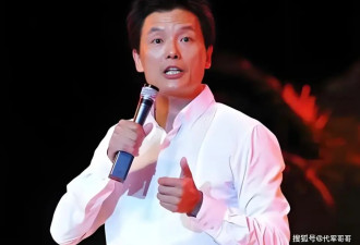 67岁相声演员娶小30岁洋妻，生一屋混血儿移居国外，如今过得怎样