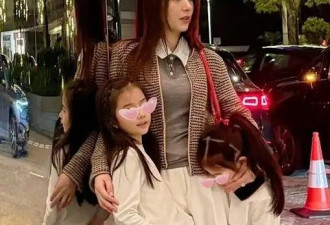 方媛晒女儿街拍被嘲笑，马路都被P歪了，小朋友长得真快